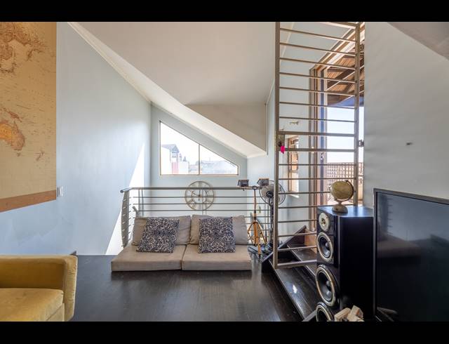 2 BEDROOM APARTMENT FOR SALE IN LONEHILL